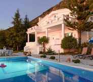 Lain-lain 5 Luxurious Villa With Private Pool Near the Beach