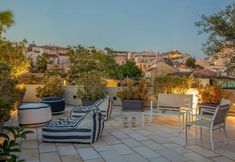 其他 3 Entire Building in the Heart of Athens Sleeps 15 With Private Rooftop Terrace