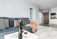 Others 2 Cosy one Bedroom Apartment Near the sea