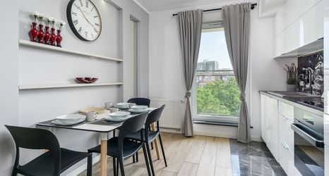 其他 2 Bright and Sunny 4 Rooms Apartment