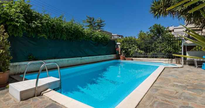 Others 4 bdr Villa With Private Pool in Glyfada