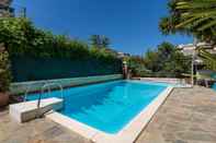 Others 4 bdr Villa With Private Pool in Glyfada