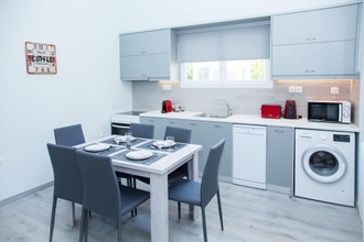 อื่นๆ 4 Minimal 3 Bedroom Apartment in Glyfada