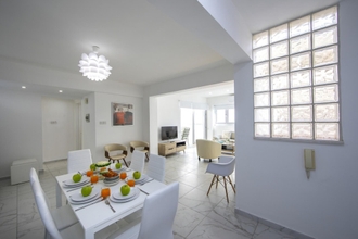 Lain-lain 4 Larnaca Finikoudes Suite 405