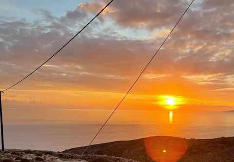 Others Folegandros Enchanting Cycladic Home Sunset Views