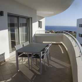 Room 1 Ocean View Apartment by the Beach, โรงแรม & ที่พัก Praia do Camilo