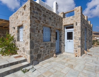 Others 2 An Amazing Stone Villa-b in Serifos