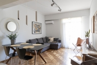 Others Retreat to a Stylish Flat in Psychiko