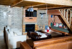 Others 2 Rustic Luxury Farm Cabin Located in Hwedza - 2031