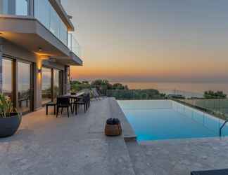 Others 2 Luxury Villa Onyx - With Private Heated Pool