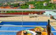 Lain-lain 5 Bright and Elegant Apartment With Pool and sea View
