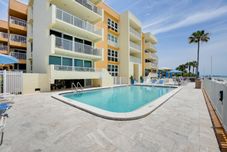 Others Tranquil Redington Beach Condo w/ Beach Access