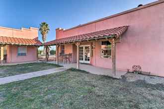 Others 4 Eloy Desert Oasis w/ Courtyard & Pool Access!