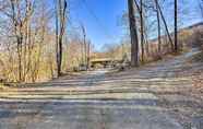 Others 4 Charming Beacon Apt w/ Fire Pit: Near Hiking!