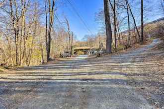 Others 4 Charming Beacon Apt w/ Fire Pit: Near Hiking!