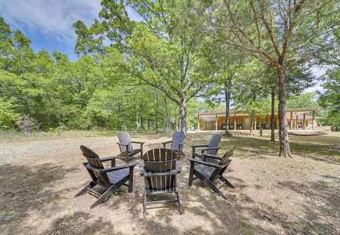 Others Lakefront Eufaula Vacation Rental w/ Private Dock