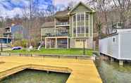 Lainnya 6 Charming Lakefront Retreat w/ Dock & Fire Pit