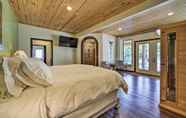 อื่นๆ 4 Eureka Springs Vacation Rental w/ Pool & Hot Tub!