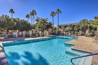 Others Cozy Phoenix Condo w/ Pool & Hot Tub!