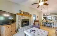 Others 5 Bright Franklin Villa: Fireplace, Golf Course View