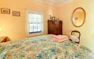 อื่นๆ 3 Victorian Vacation Rental Apt in Downtown New Bern