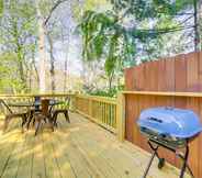 Lainnya 2 Peaceful Candler Cabin w/ Private Hot Tub!