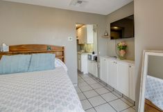 Others 4 Tucson Studio w/ Private Backyard - Great Location
