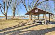 Others 3 Riverfront Dixon, Illinois, Vacation Rental!