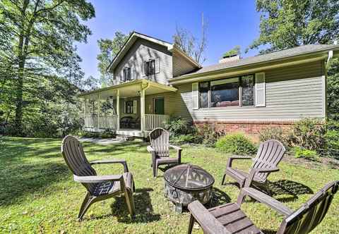 Others Charming Brevard Retreat ~ 3 Mi to Downtown!