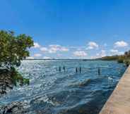 Others 4 Palmetto Vacation Home: Manatee River Access!