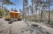 Khác 4 Cliffside Eureka Springs Cabin w/ Beaver Lake View