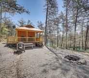 Lainnya 4 Cliffside Eureka Springs Cabin w/ Beaver Lake View