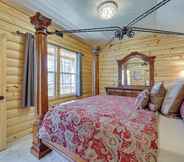 Lainnya 6 Cliffside Eureka Springs Cabin w/ Beaver Lake View