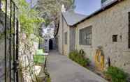 Others 6 Dog-friendly El Paso Apartment w/ Shared Patios!