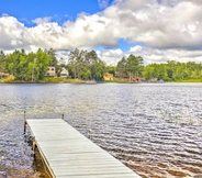 Lain-lain 2 Lakefront Cabin w/ Private Dock & Fire Pit!