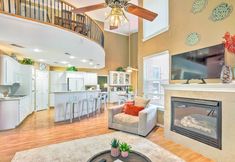 其他 3 Beautiful Montgomery Home w/ Lakefront Deck!