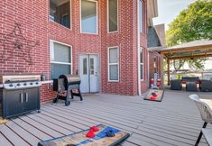 其他 4 Beautiful Montgomery Home w/ Lakefront Deck!