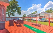 อื่นๆ 4 Beautiful Montgomery Home w/ Lakefront Deck!