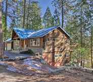 Lainnya 4 Homey Long Barn Cabin w/ Deck & Fire Pit!