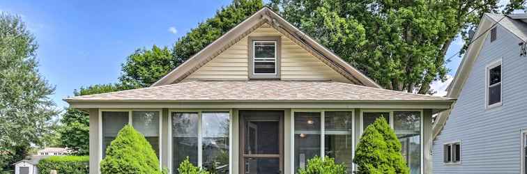 Others 'grandma's Cottage' w/ Sunroom: Walk to Beach