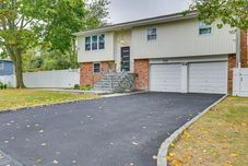 Others Bay Shore Vacation Rental w/ Shared Yard!