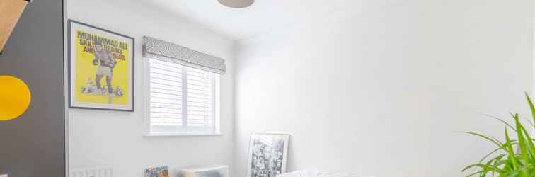 Lainnya Light & Modern 2BD Flat With Balcony - Brick Lane