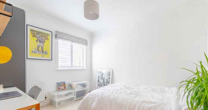 Lainnya Light & Modern 2BD Flat With Balcony - Brick Lane