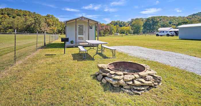 Lain-lain Cozy Huntsville Cabin, Near ATV Trail Access!