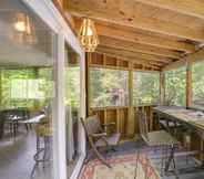 อื่นๆ 3 Cozy Banner Elk Vacation Rental w/ Private Porch