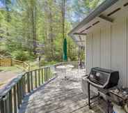 อื่นๆ 4 Cozy Banner Elk Vacation Rental w/ Private Porch