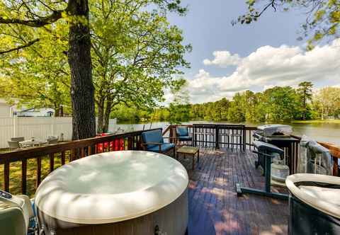 Lainnya Pet-friendly Mays Landing Vacation Rental on Lake!