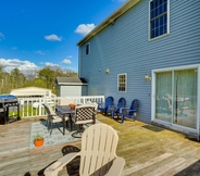 อื่นๆ 4 Freeville Home w/ Covered Porch Near Cayuga Lake!