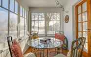 Lain-lain 3 Historic Eau Claire Home w/ Porch + Sunroom!