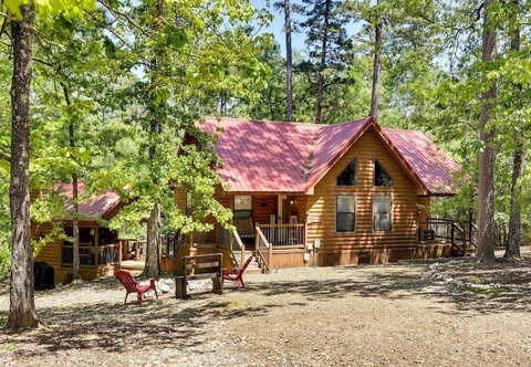 Others Broken Bow Rental Cabin ~ 6 Mi to Broken Bow Lake!